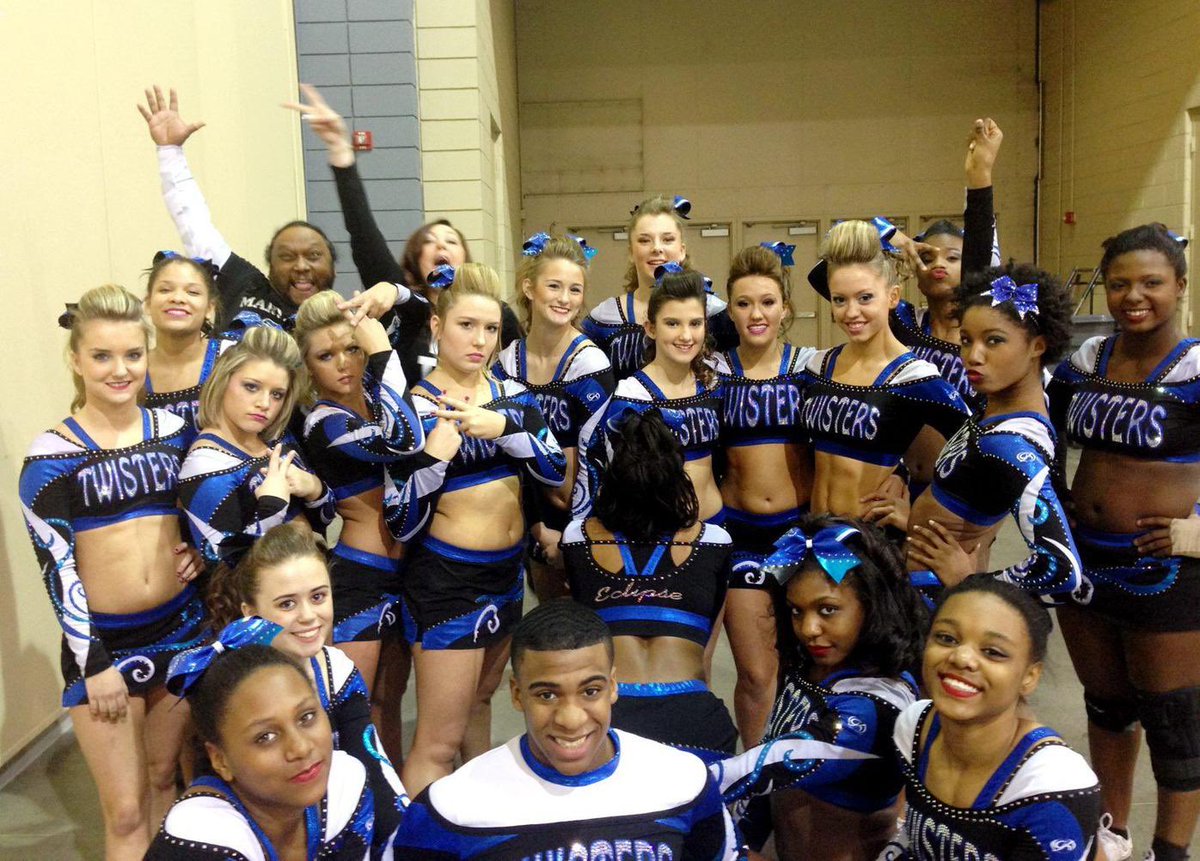 ✧ Cheerforce runs NCA 💚🖤 tweet media