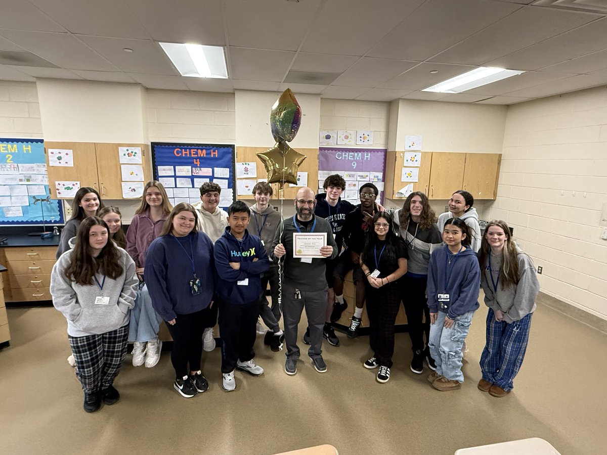 WilliamstownHS's tweet photo. Congratulations to the WHS Teacher of the Year, Mr. Jeremy Fau! 🎉🎉 https://t.co/oBcIvEfufv