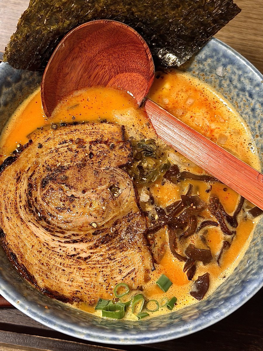 침고임 tweet media