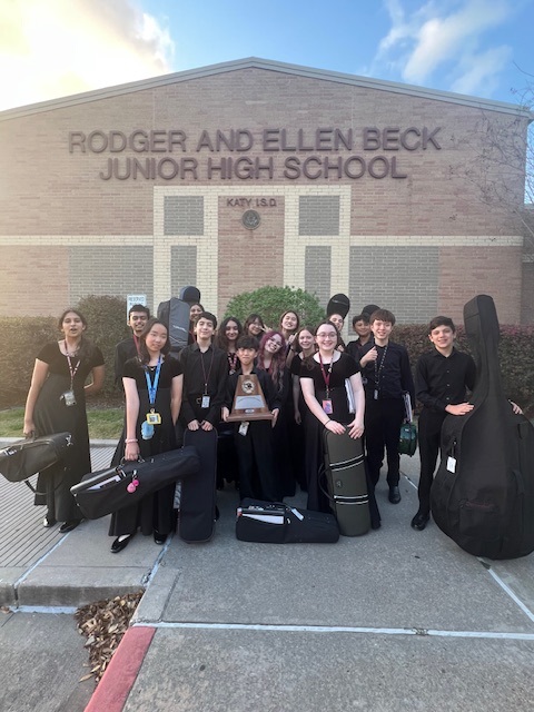 BeckJuniorHigh's tweet photo. Varsity (Honors) Orchestra brought home their UIL clean Sweepstakes trophy last night! Way to go, Bulldogs! https://t.co/iU3euJuAPU