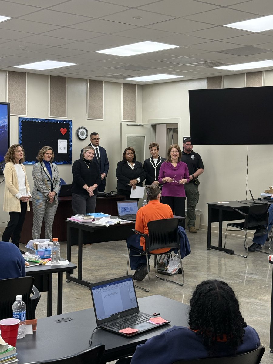 Anna Stein tweet media