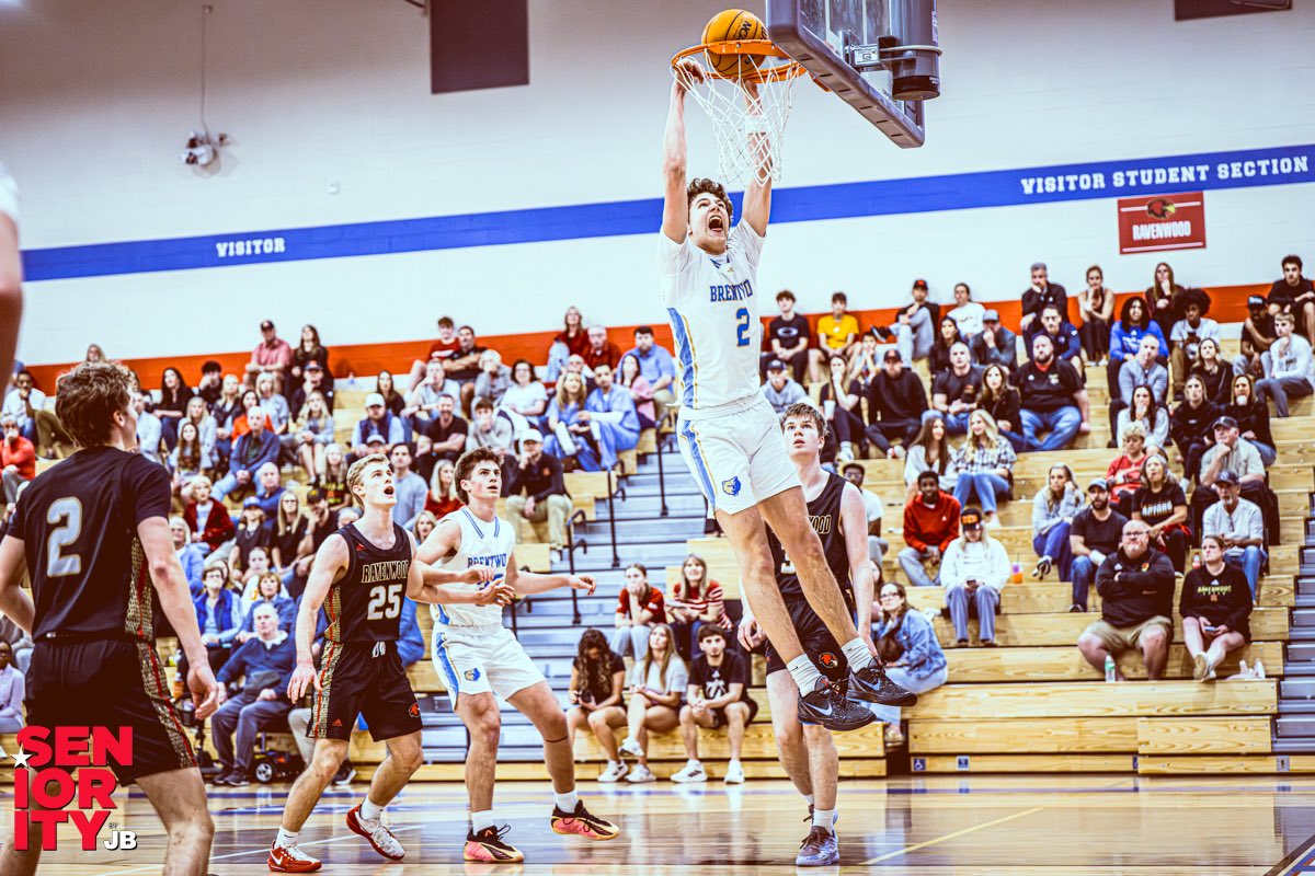 SENIORITY Photo/Iconic Nashville tweet media