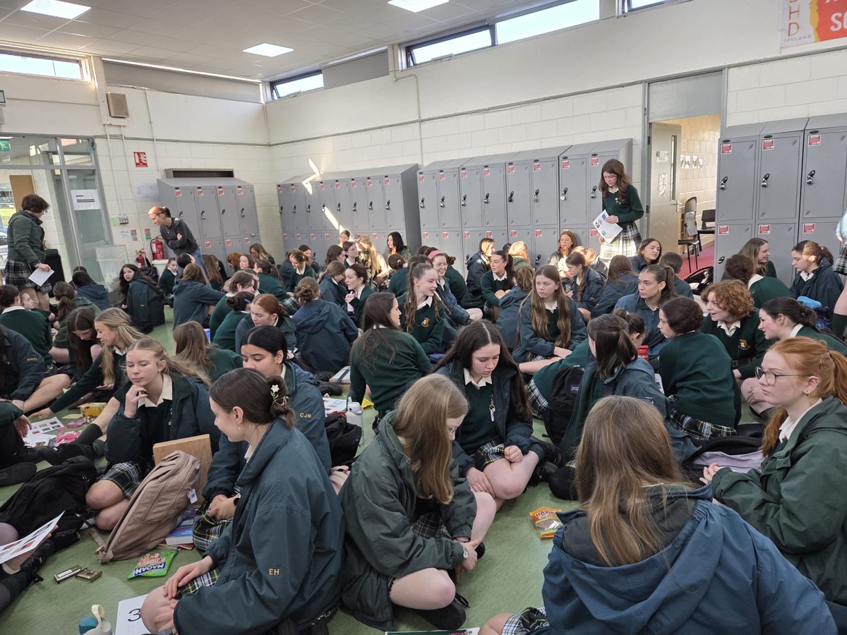 Coláiste Íosagáin tweet media