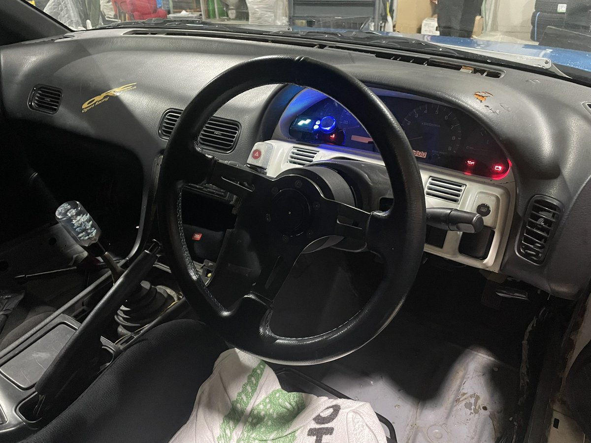 即ドリ 180sx 売ります（代理）

200万円。（今月中に名義変更出来る方に限る）

車検令和9年12月まで。

ボディ事故歴なしですが天井凹みあり。
ホイールは転がし、シートは純正に変わります。

改造点はコメント欄で確認お願いします。

#車売ります
#180sx売ります
#シルビア売ります
#即ドリ