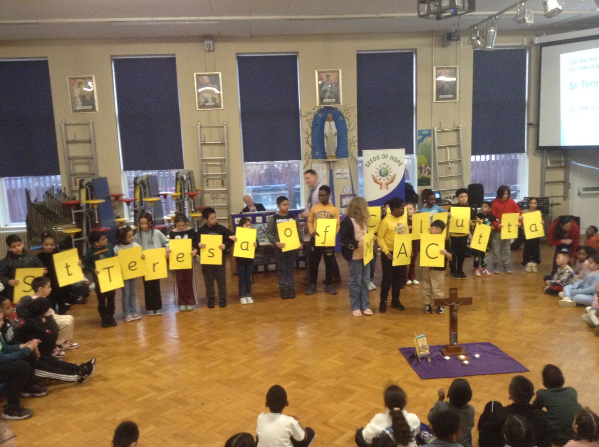 StAugustinesPri's tweet photo. We enjoyed a wonderful assembly with Mr Ben Taylor for a special occasion as he presented us with special bibles to welcome us formally into the St Teresa of Calcutta MAC family. We truly are “stronger together than apart.” Together, we Dream, Believe, and Achieve! https://t.co/fq6SQL3xeK