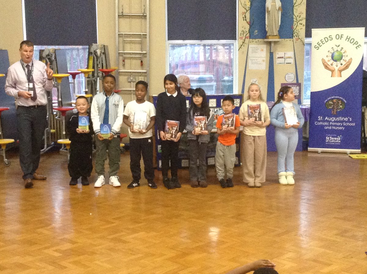 StAugustinesPri's tweet photo. We enjoyed a wonderful assembly with Mr Ben Taylor for a special occasion as he presented us with special bibles to welcome us formally into the St Teresa of Calcutta MAC family. We truly are “stronger together than apart.” Together, we Dream, Believe, and Achieve! https://t.co/fq6SQL3xeK