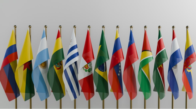 DTRTrading's tweet photo. .@KPMG_US Economics sees Latam growth slowing to 2.1% in 2026. Easing inflation and rate cuts support activity, but risks are rising from elections and trade uncertainty. https://t.co/QjfvrxlfWV https://t.co/NwL2vXQht1