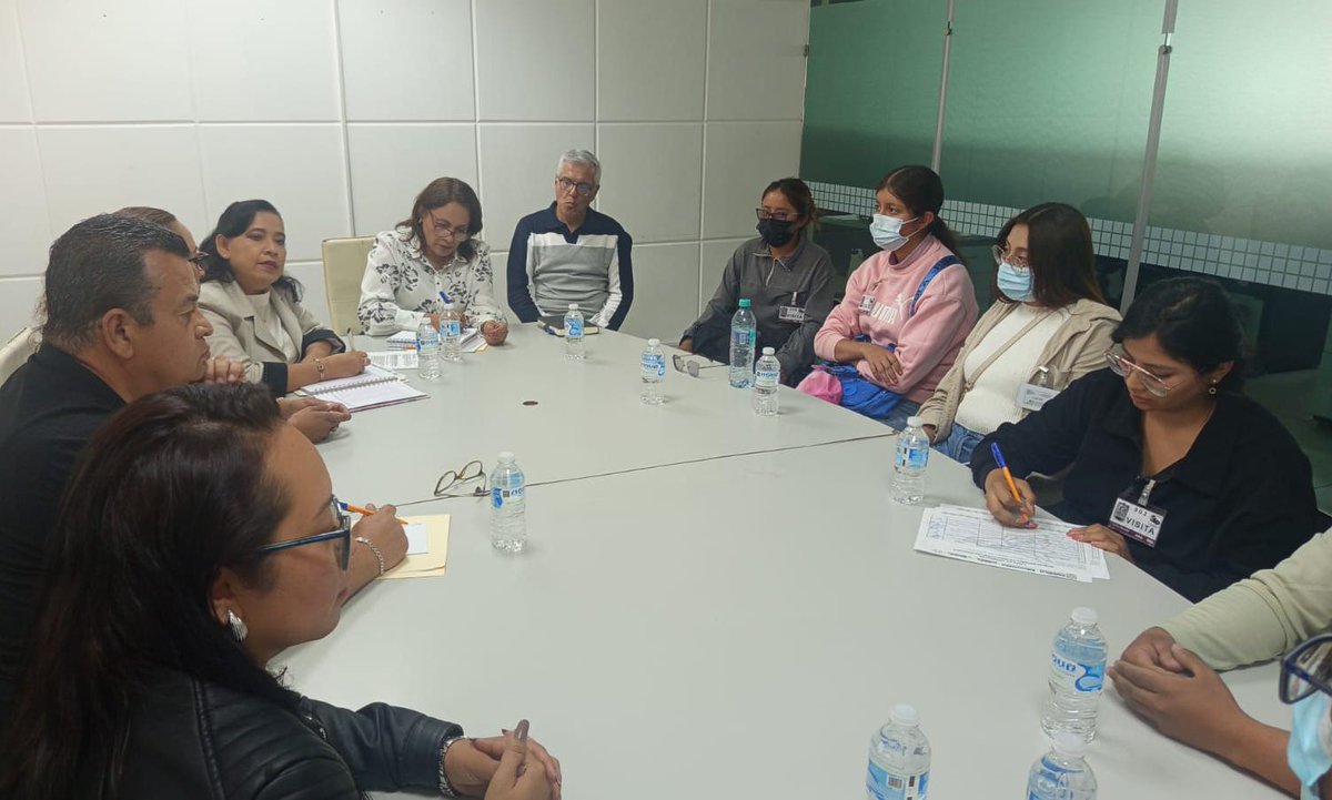 SEPGobPue's tweet photo. 📢 La dependencia informa que a través de un diálogo abierto y respetuoso, atendió a las y los docentes de educación básica que solicitan información sobre el proceso de asignación de plazas del periodo 2025-2026.

✅ Reafirmamos el compromiso de garantizar y respetar los derechos laborales de las y los profesores de Puebla. 

#PensarEnGrande ✨ #PorAmorAPuebla 🫶🏻