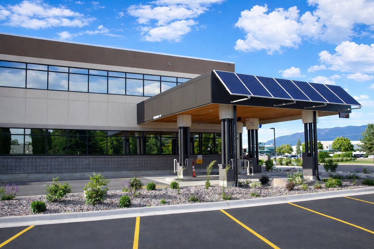 JackolaAE's tweet photo. Reliable power = stronger communities ⚡

Flathead Electric Cooperative is investing in modern facilities that improve efficiency, resilience, and long-term energy reliability across the Flathead Valley.

#FlatheadValley #Energy #Montana 

@FlatheadElec https://t.co/FvQluEKriu