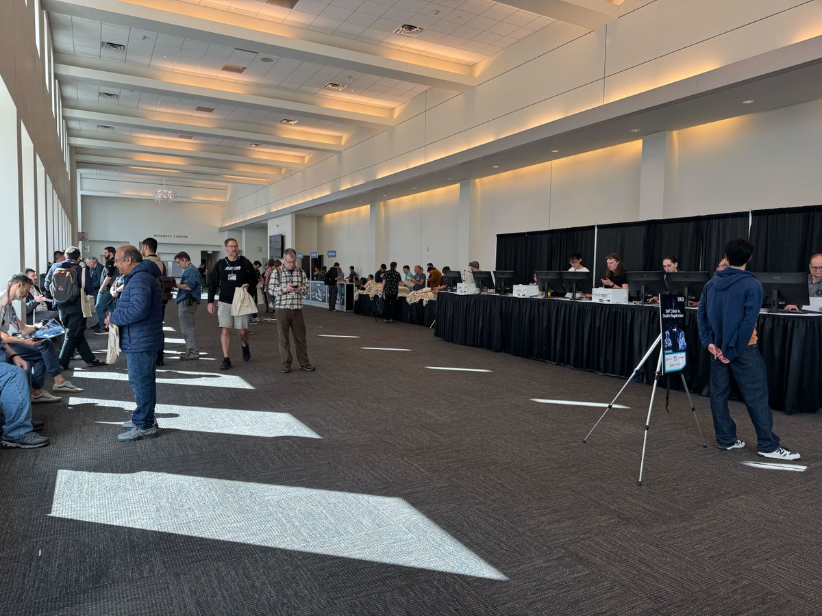 CtrlIQ's tweet image. . @socallinuxexpo is officially underway!

In just a few hours the expo hall opens, and you'll find us at booth 412. Stop by to grab a shirt, pick up some stickers, and chat with the CIQ team about what we've been building.

See you on the floor!
#SCaLE #OpenSource #RockyLinux