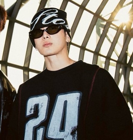 amy_anta's tweet image. My bf so hot man 🫦 
#Santapp #SantyofSanta