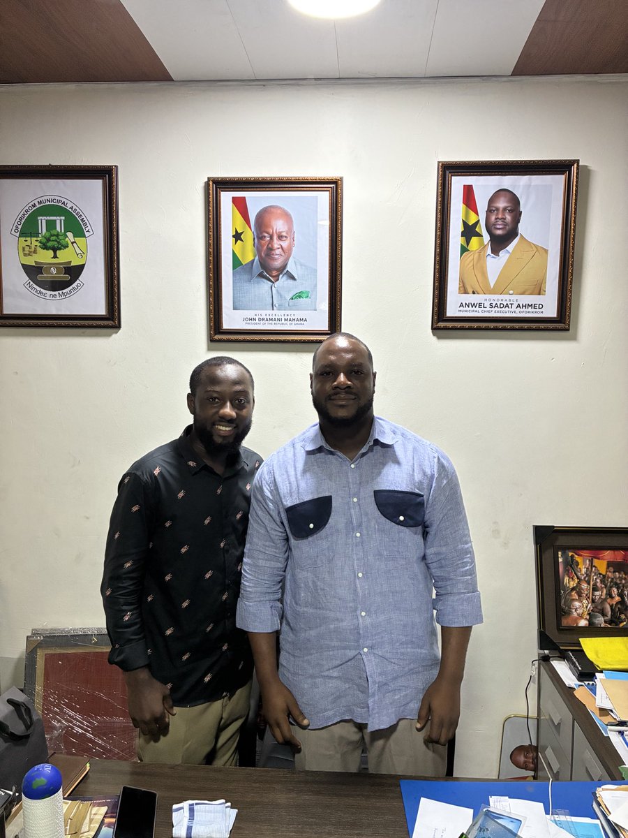 Had a meeting with OFORIKROM MCE, Hon. Anwel Sadat to talk about constituency issues and his plans for KOTEI-GYINASE. 
Great discussion held✨.
Hoping these talks turn into real action, not just politics.