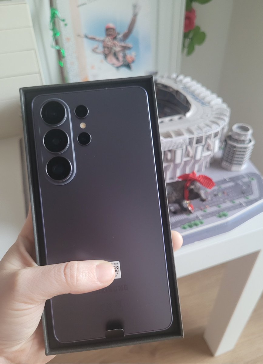 Po 4,5 roku nadszedł czas na wymianę telefonu. Mam nadzieję, że ten posłuszny mi również na tak długi okres 🤔