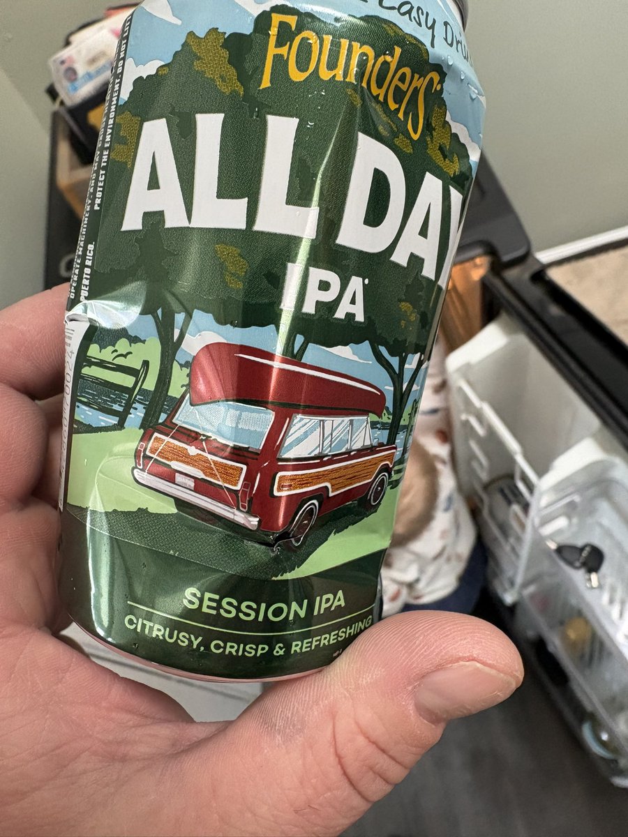 JOrsoe's tweet photo. @foundersbrewing just bought this case and one can came empty https://t.co/30TGpDqlFJ