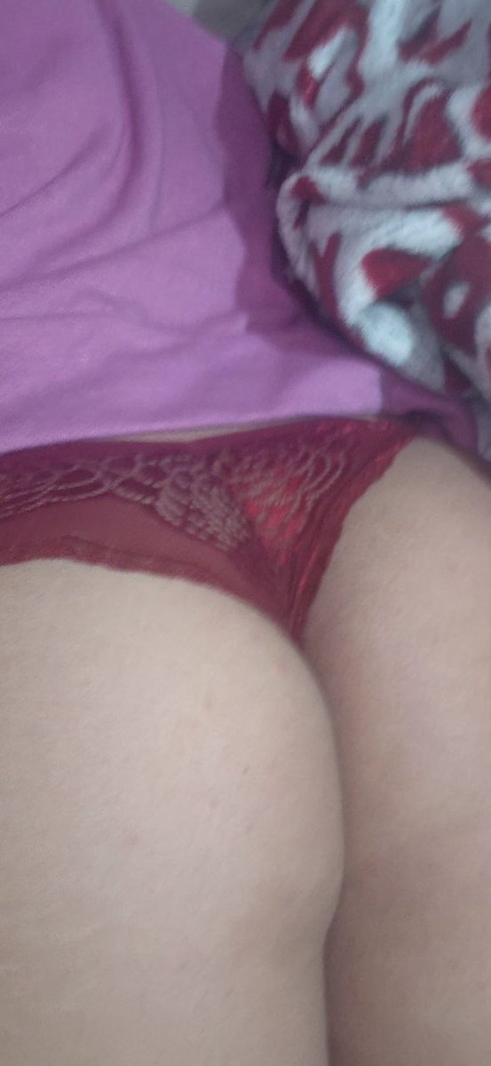 BoeeeX69206's tweet photo. Holi soy un poco nueva en esto me presento 
Mi nombre: Alexy 
Soy femboy 
Me gusta los juegos shooters 
Soy de perukistan🇵🇪
Tengo 18 años 
Busco amikos uwu https://t.co/Ljo401rhdX