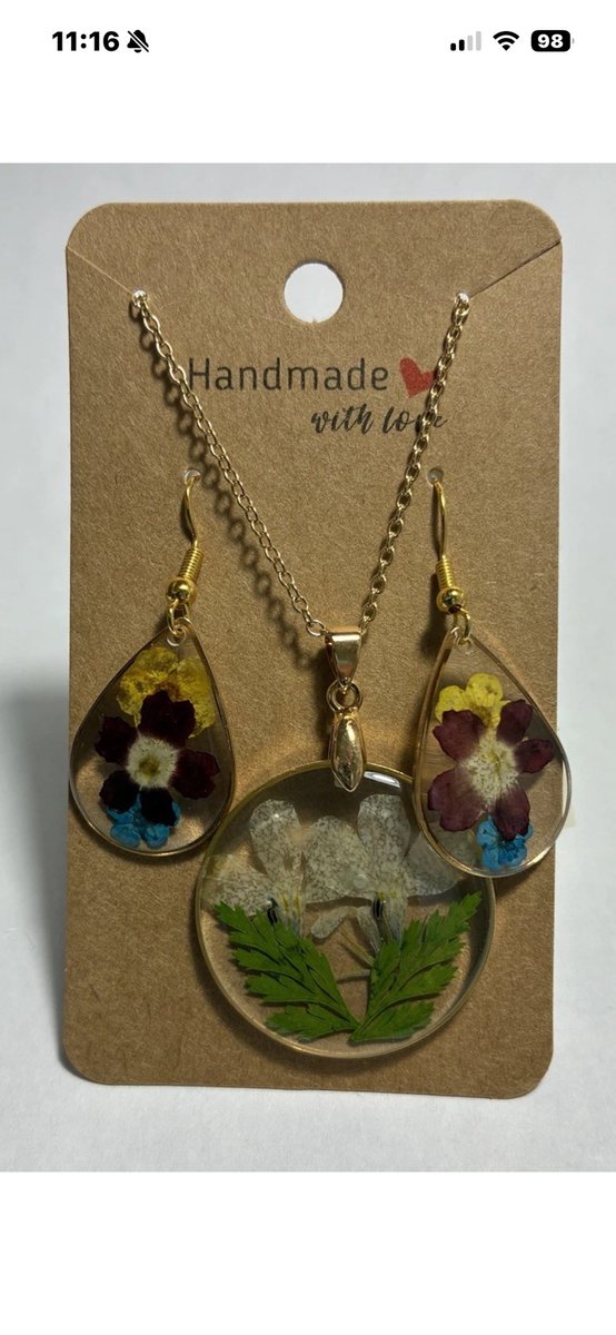 KellyJoDesigns1's tweet photo. 🌼✨ **Spring into Elegance with Our Pressed Flowers Jewelry Set!** ✨🌼
👉 Grab yours now and let your style blossom! https://t.co/cR4oQbzxSq
#SpringJewelry #PressedFlowers #ElegantAccessories https://t.co/HgBKDT2ad8