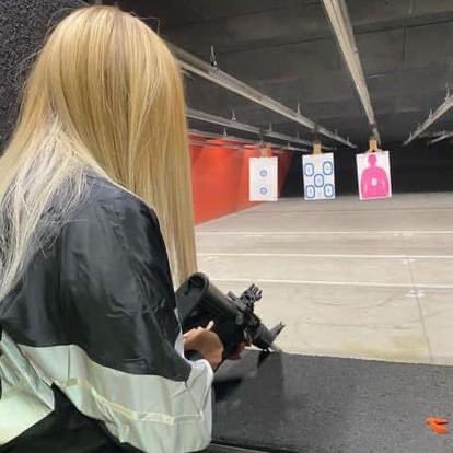MaryHarris94924's tweet photo. I shoot for fun lol 🤭🤭🤭
God bless America 🇺🇸 https://t.co/NRn88nNBIO