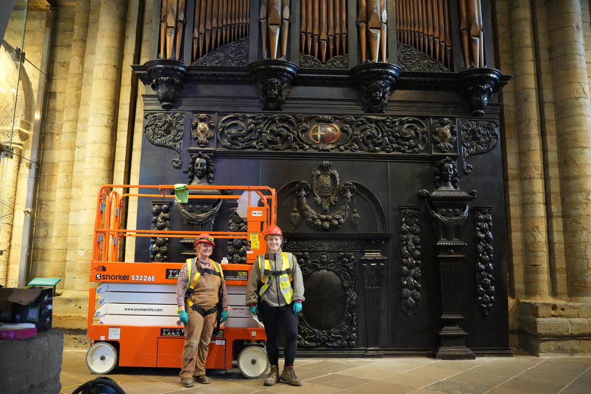 Durham Cathedral tweet media