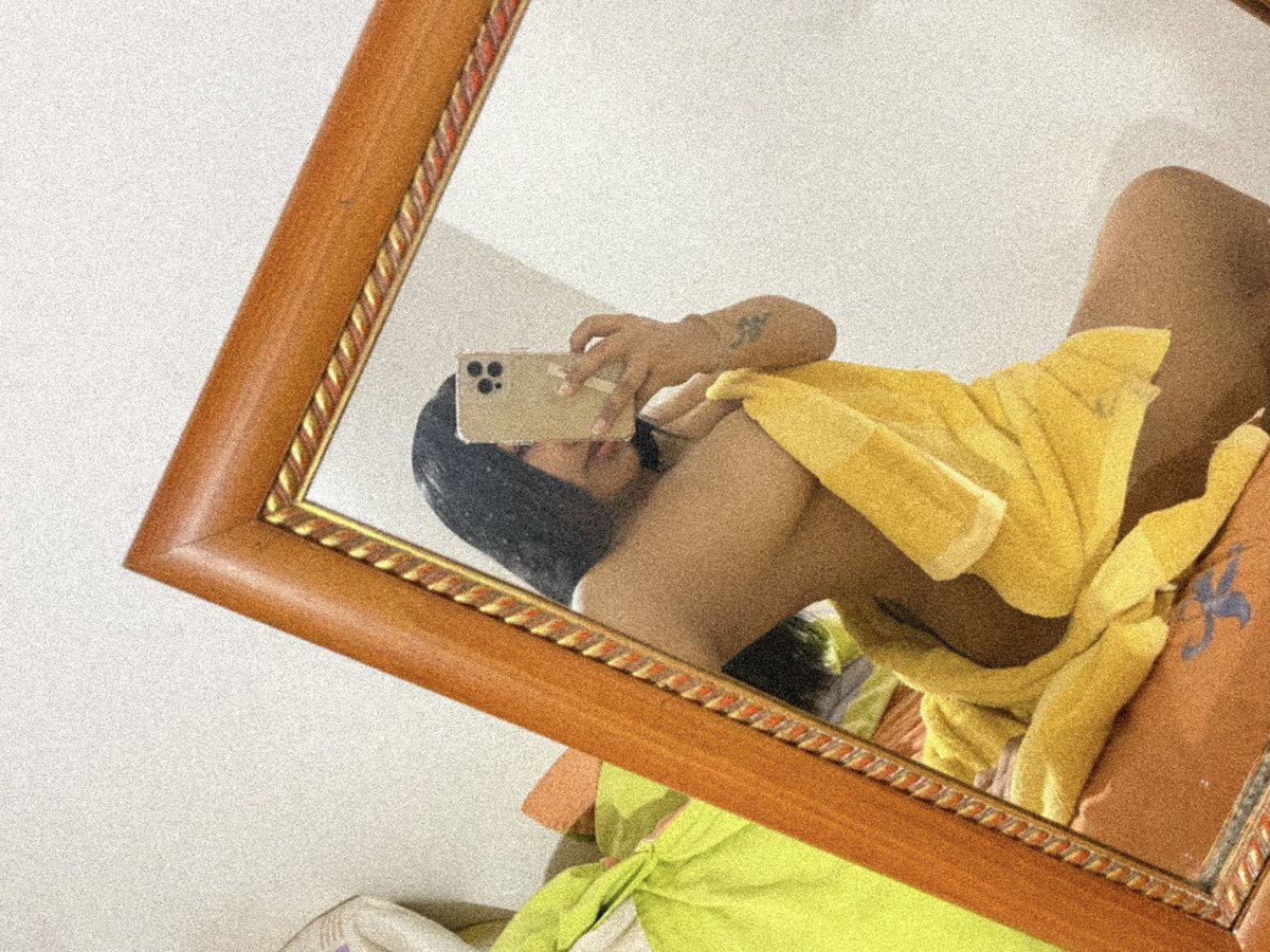 alejandrachinaa's tweet photo. Holis💛 https://t.co/k1nVjGaYQz