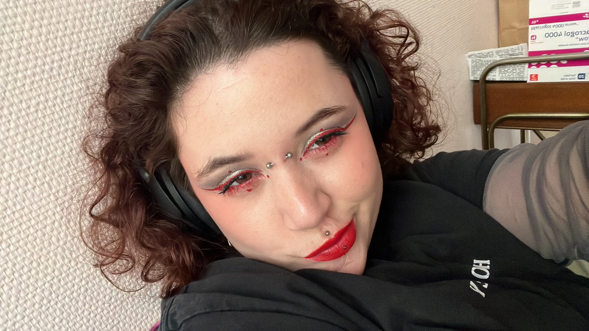 salut c colline tweet media