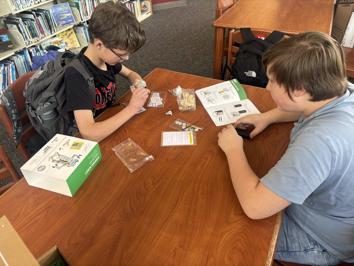 tisreads's tweet photo. The students had a great time in the Makerspace this week! #ReadLearnCreate @TISD_Libraries https://t.co/L36JBam7OY