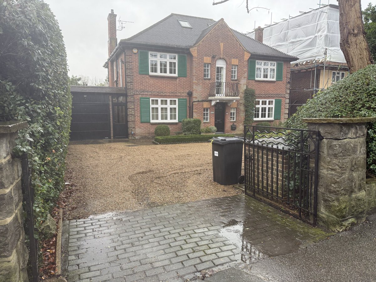 Paramount Paving tweet media