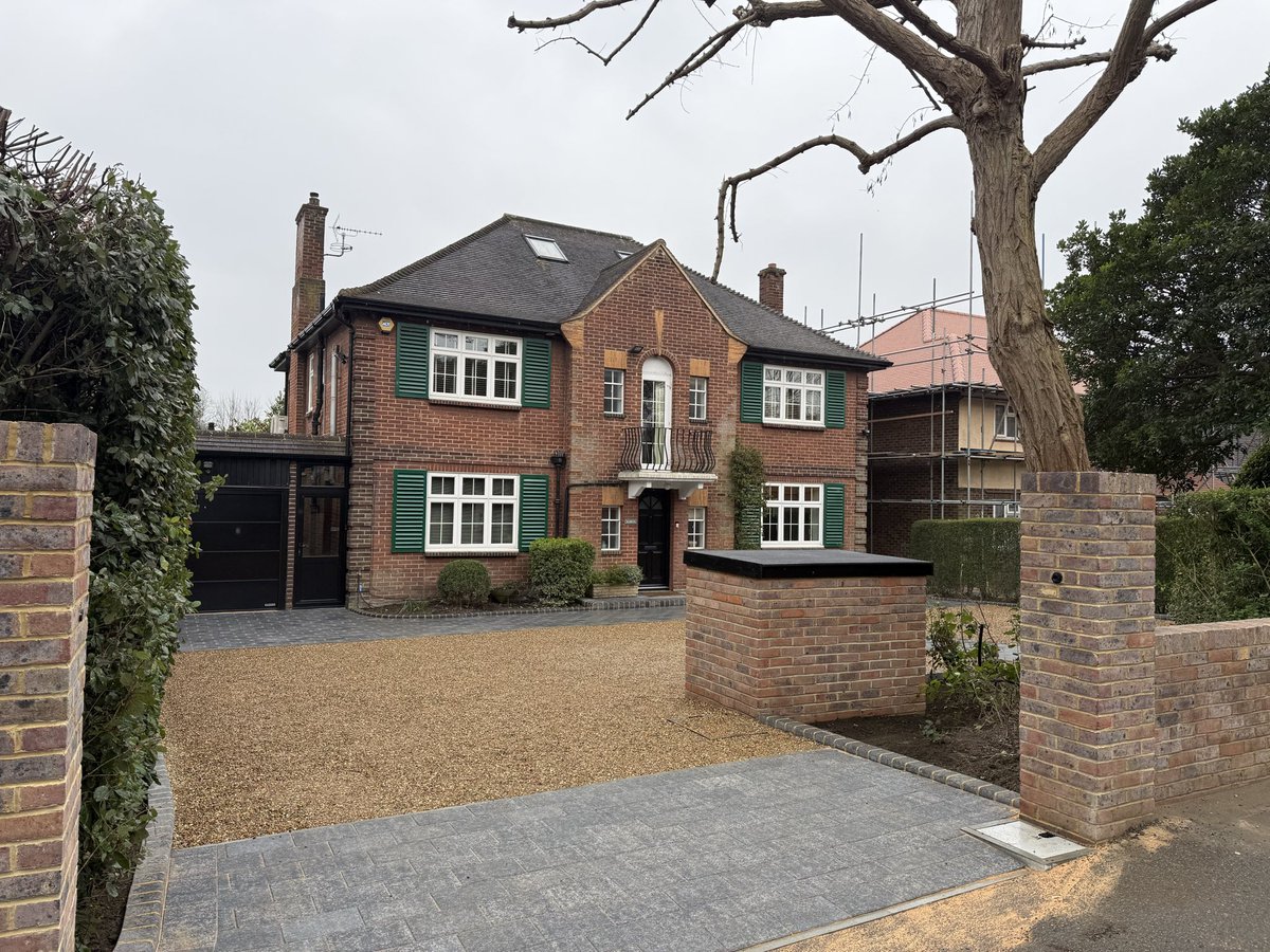 Paramount Paving tweet media