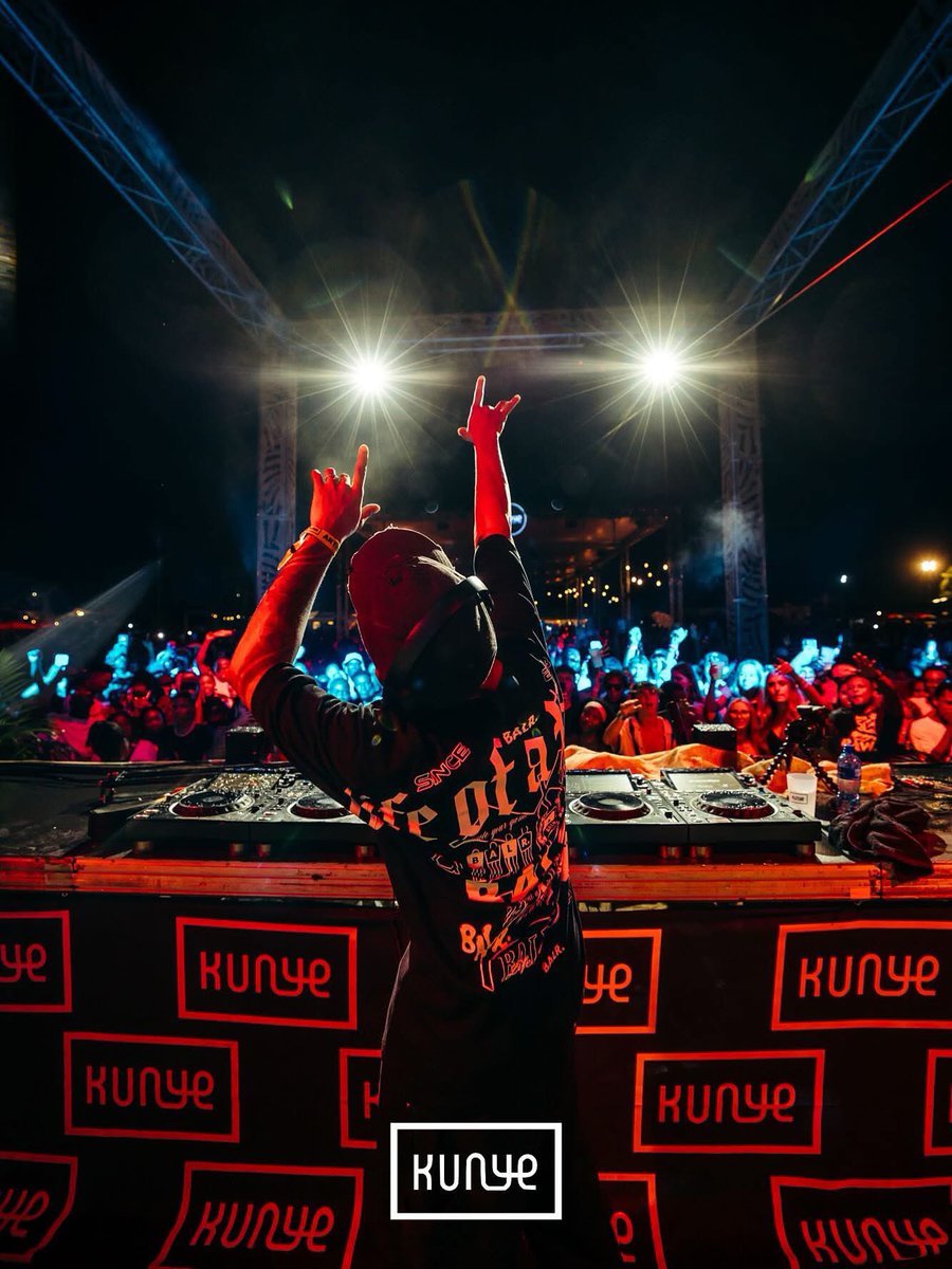 Likers Of Things tweet media