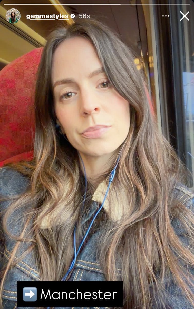 💋🪩 tweet media