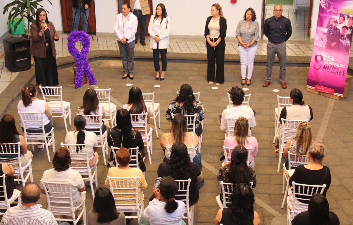 SP_Veracruz's tweet photo. En el marco del Día Internacional de la Mujer realizamos la escenificación artística “El silencio de Medusa” para personal de la Subsecretaría de Prevención, Participación Ciudadana y Reinserción Social.

Reafirmamos nuestro compromiso con la igualdad y el respeto a las mujeres. https://t.co/FcPOXwghHX