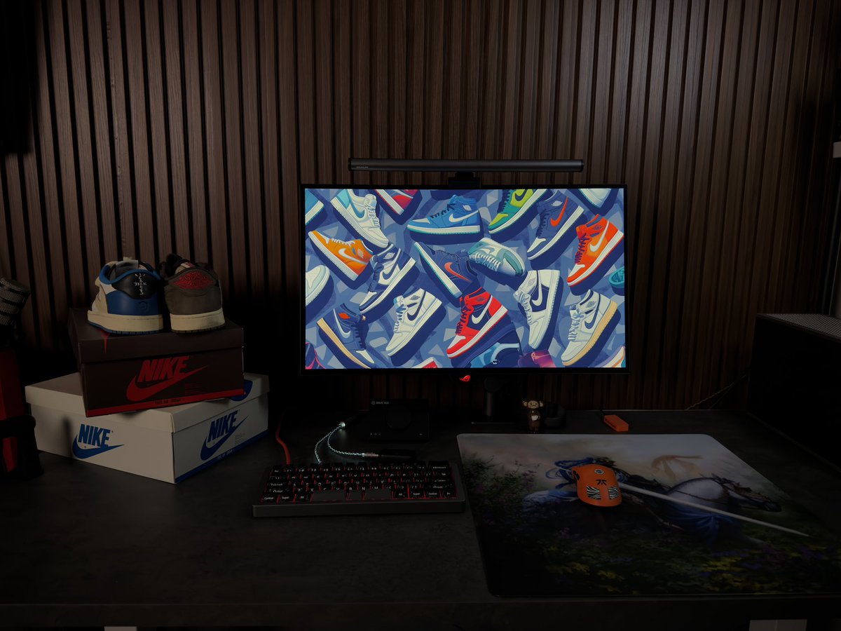 SkrolleXs3's tweet image. Friday vibes, mixing 2 of my hobbies
#desksetup x #sneakerhead