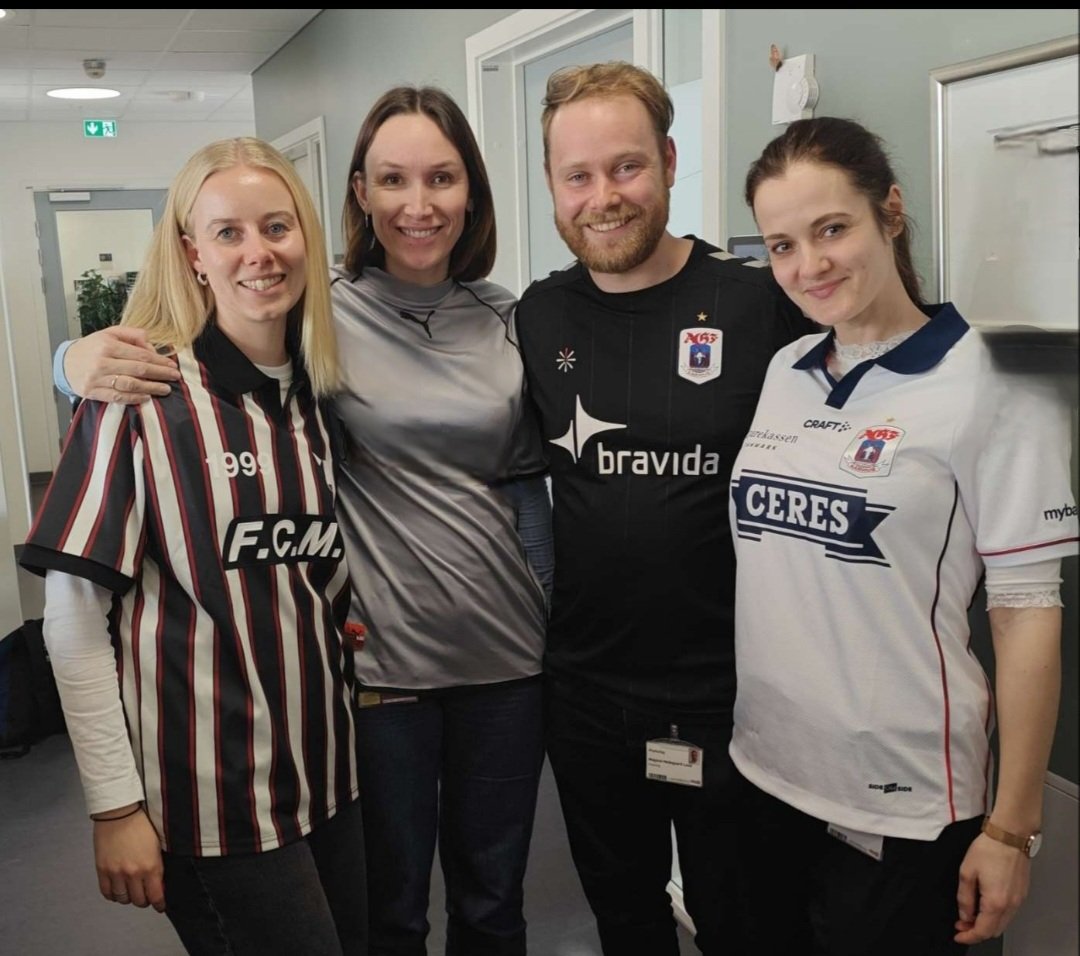 HvidErSmukt tweet media