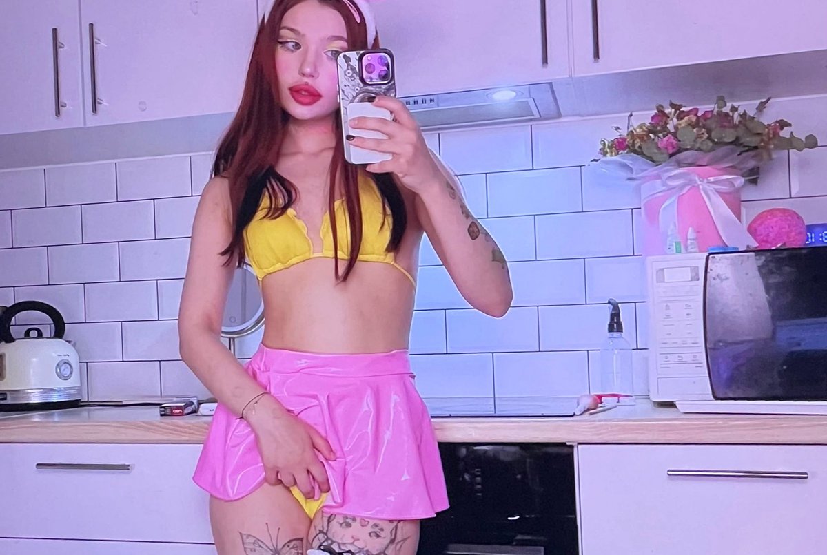 myprettylilie's tweet photo. live now on @BongacamsM ✨  
come say hi

#fyp #explore https://t.co/4ViuPWSl7o