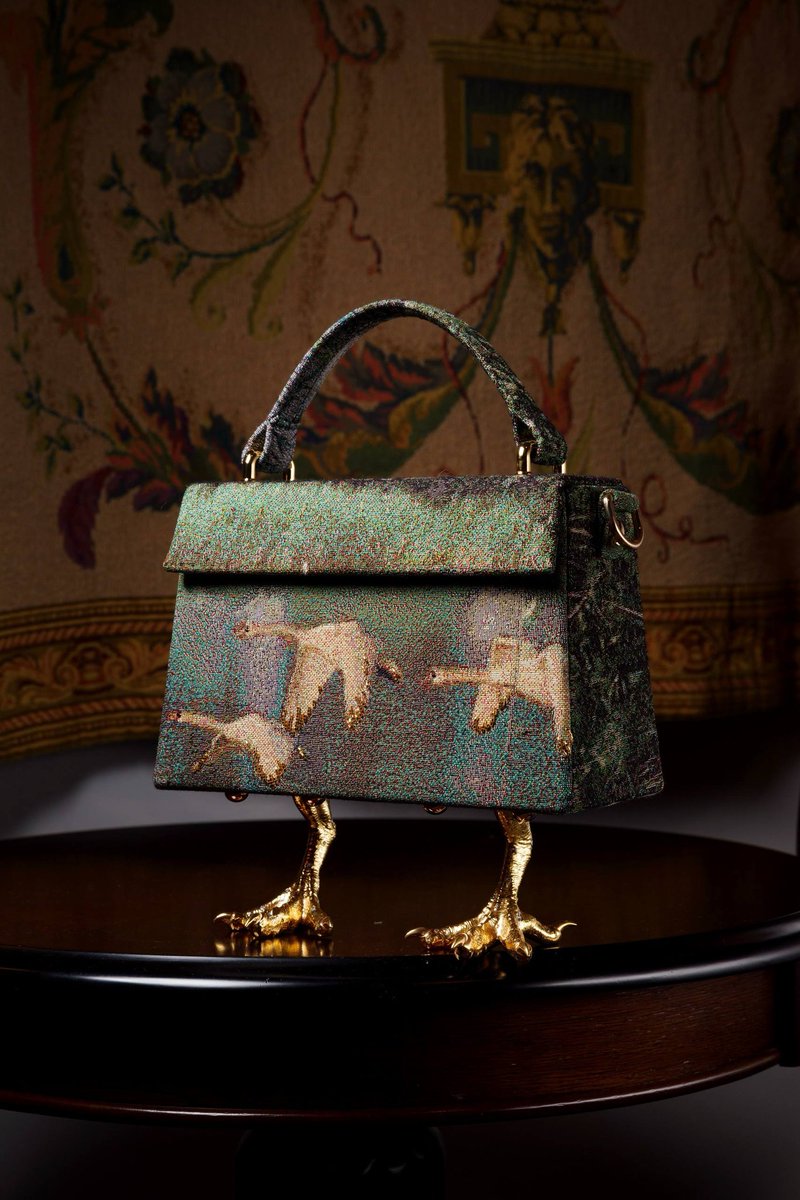 LaModeUnknown's tweet photo. Interesting observation: the recent 'bird feet' bags of ✨️Schiaparelli✨️ VS a small brand called 'Djoz' that does these bags inspired by Slavic mythology for years (the designer herself texted Schiap, and they apparently blocked her).🪡 https://t.co/iWgnCsl22C