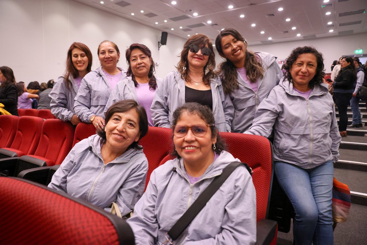 MineduPeru's tweet image. #Arequipa | El viceministro de Gestión Pedagógica, Juan Navarro, participó en la ceremonia del taller macrorregional dirigido a especialistas de las DRE y UGEL, así como a profesoras coordinadoras de los PRONOEI.

En la macrorregión Sur, funcionan 5366 Programas No Escolarizados