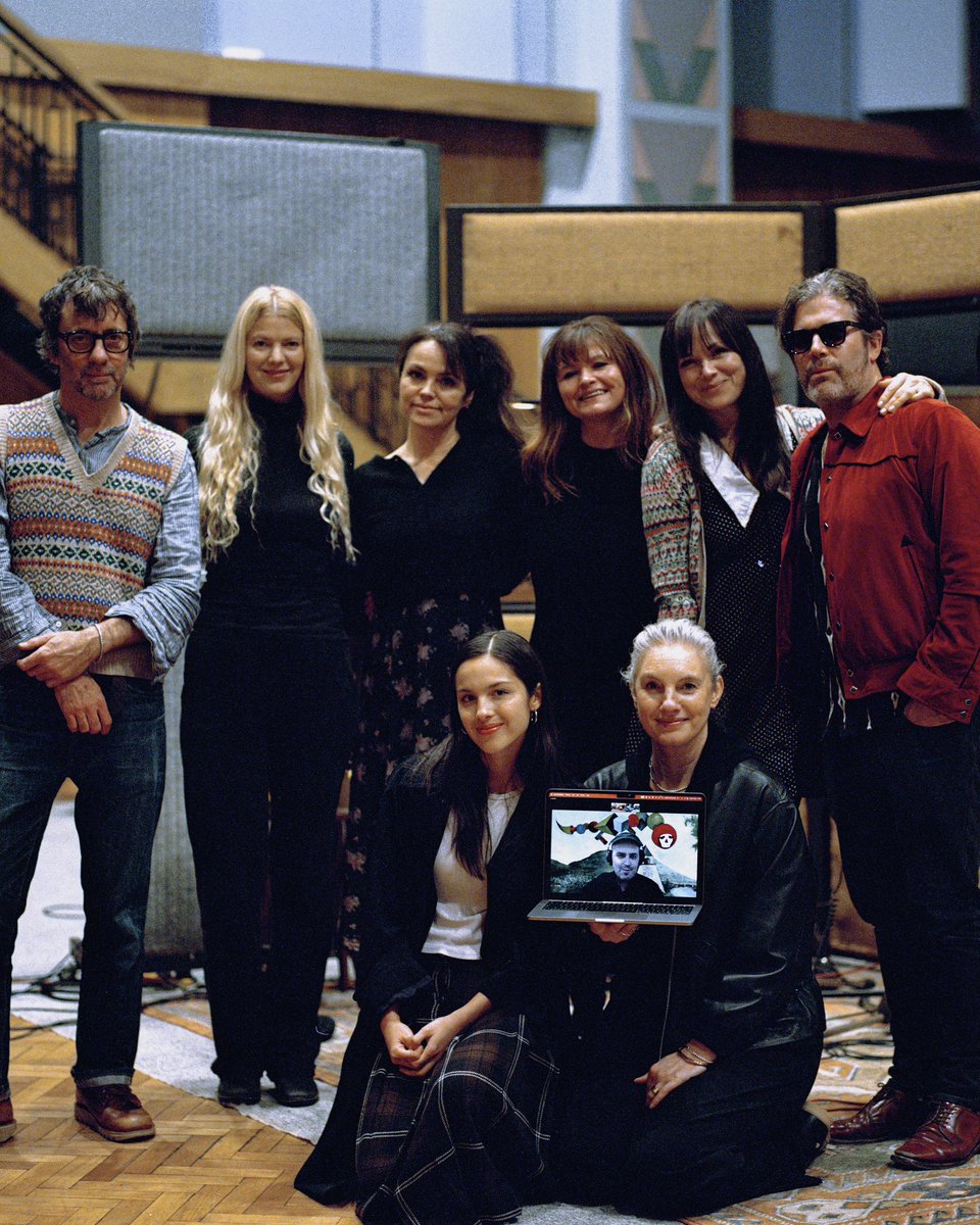 olivia’s livies 🩷 tweet media