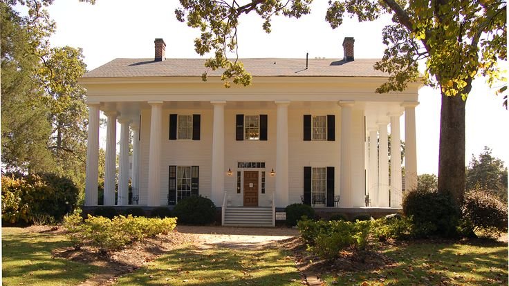 classicspilled's tweet photo. I'm obsessed with American plantation houses https://t.co/ms7L1TzhgU