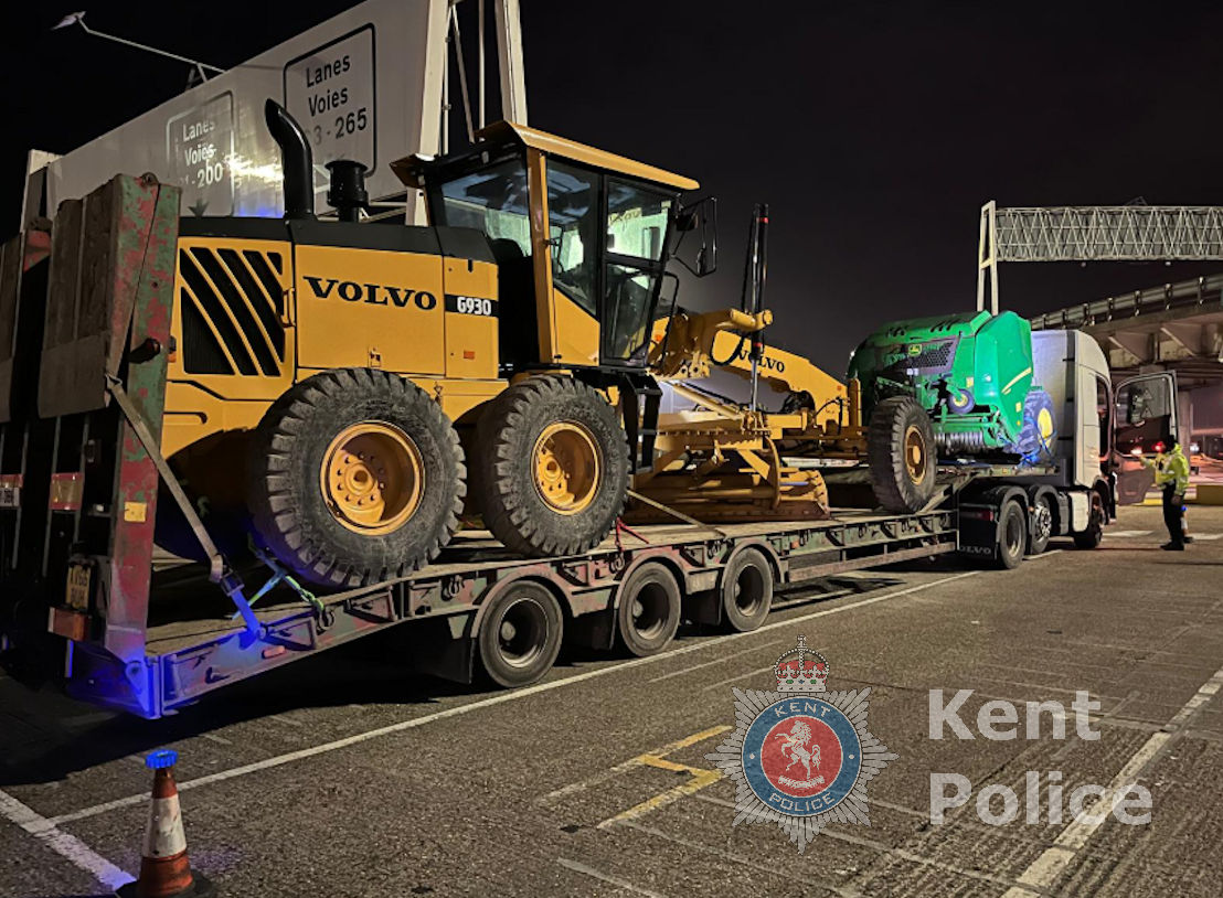 Kent Police Dover tweet media