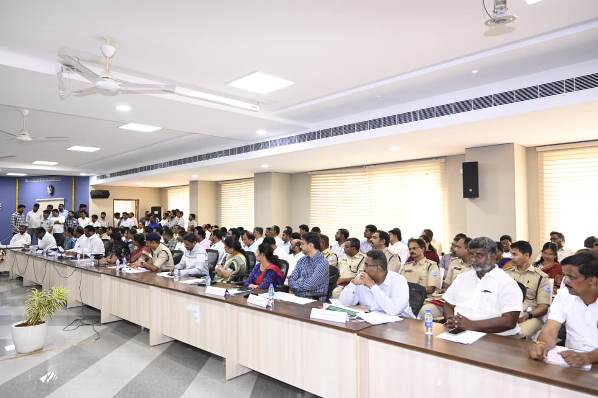 Collector Mahabubabad tweet media