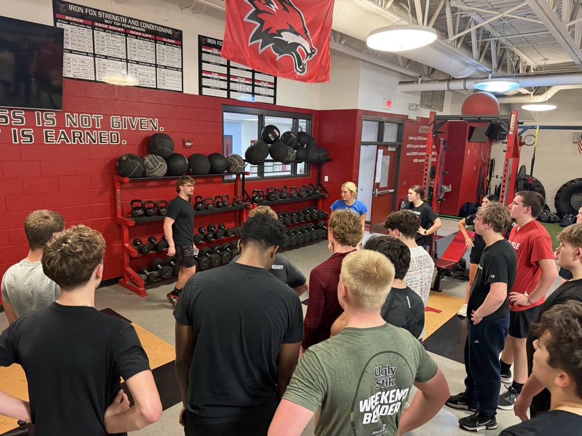 CoachGalloway44's tweet photo. So thankful to @CoachDanMcGuire, @gavindelaney99, @Kenton_Darnell, and Max McCarty for their time and effort they put into our student-athletes in the weight room! Their commitment to serve them creates the best environment for our athletes to thrive! GO FOXES🦊 https://t.co/HtFWg2SlEX