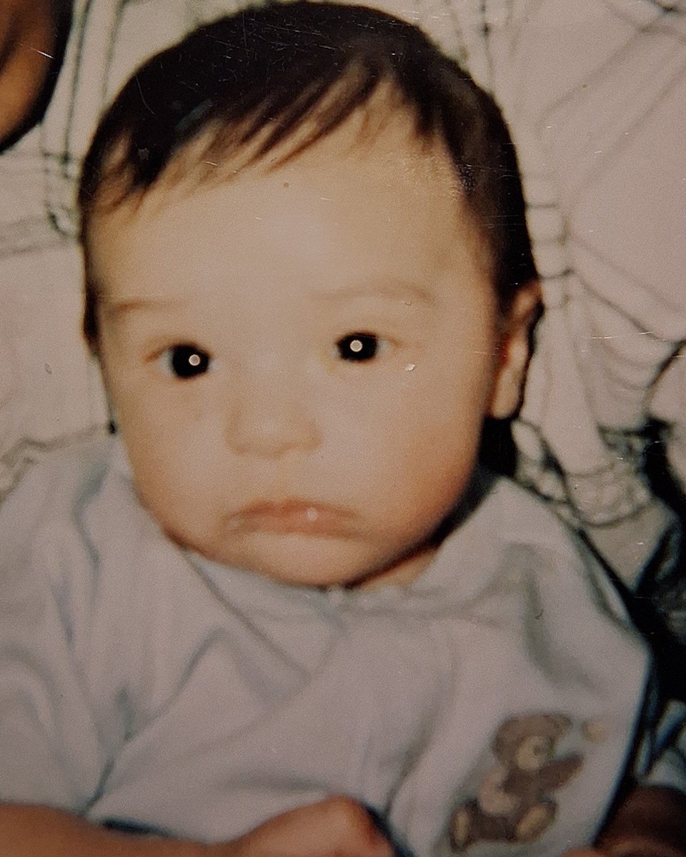 IsadoreUniverse's tweet photo. I am now 26. 🎂✨️

#Birthday #2000Baby #26thBirthday https://t.co/cKDej7hci6