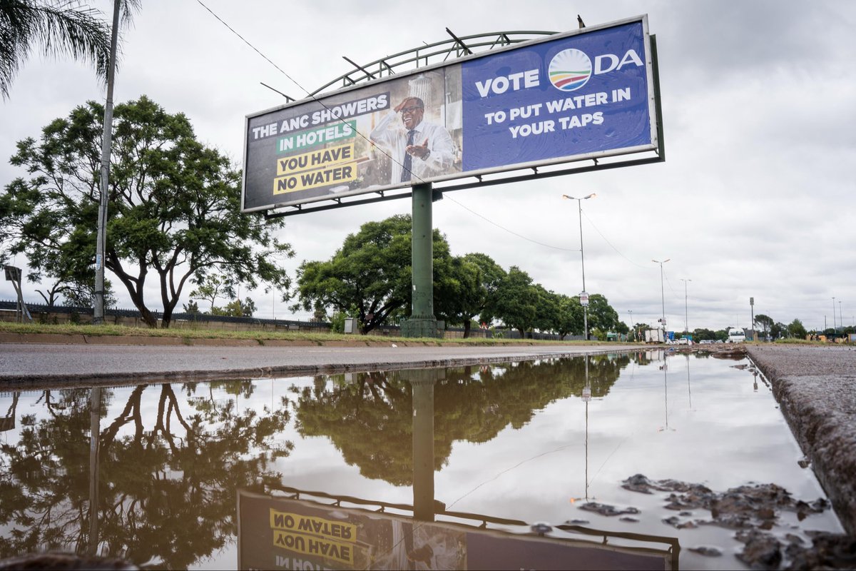 The ANC is demanding that the DA remove all billboard pictures from its website, social media and every other publication. Even more reason for everyone else to post it!