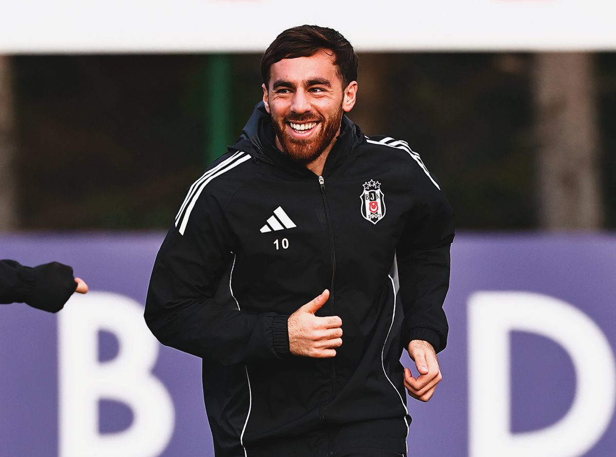 Besiktas's tweet photo. Galatasaray maçı hazırlıklarını tamamladık. 🦅 https://t.co/Eb5VtC7JfU