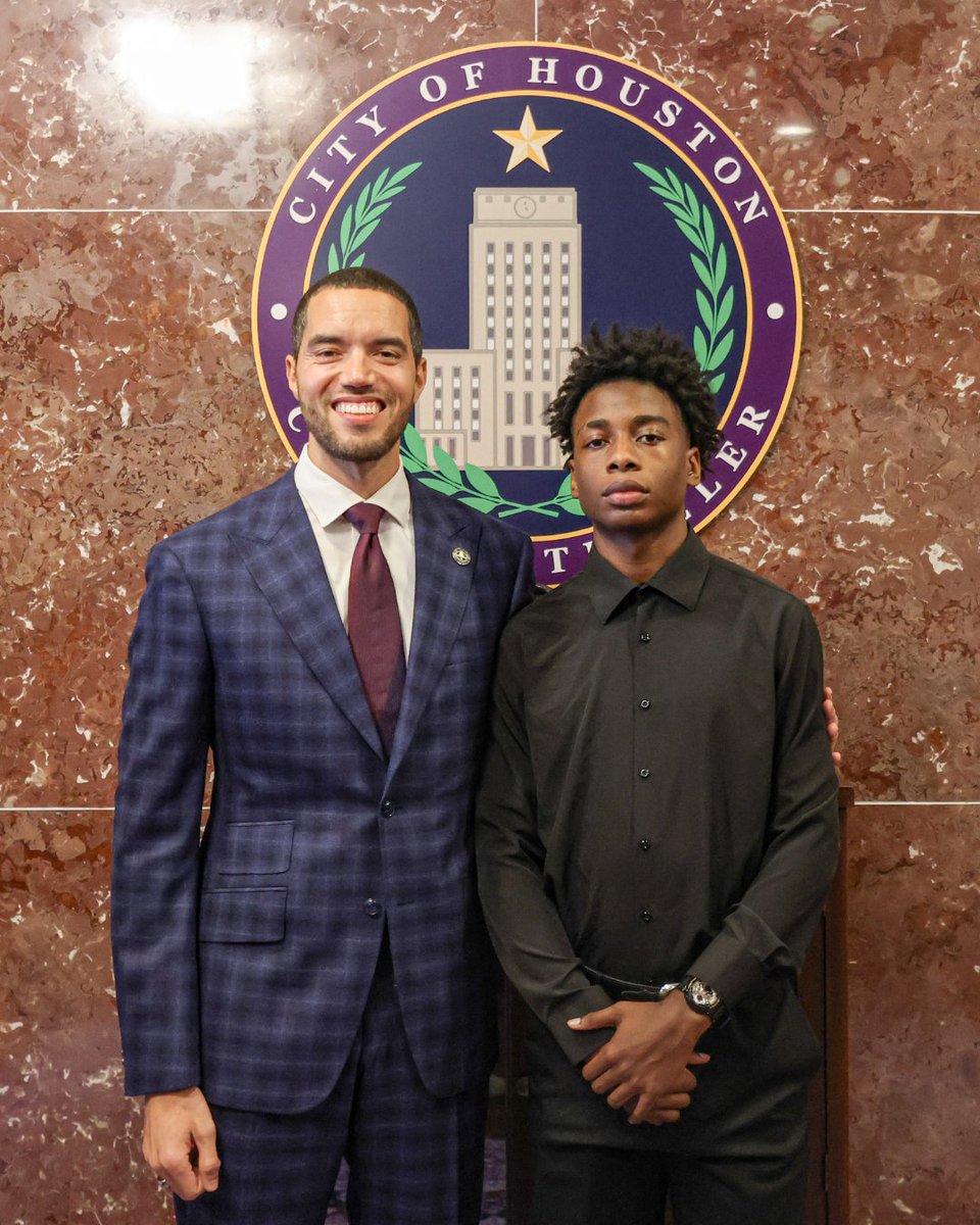 Controller tweet media