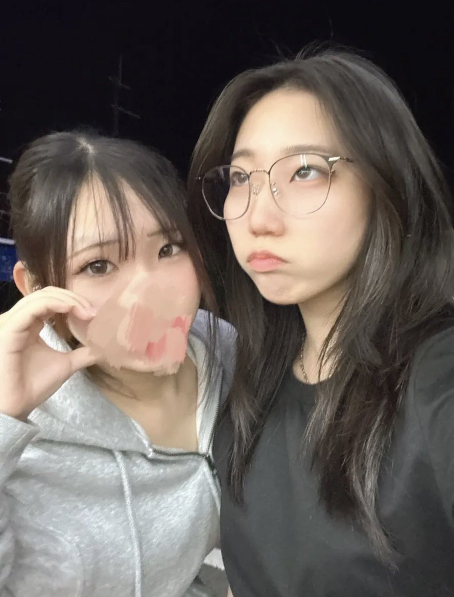senarko6's tweet photo. 我是06的，请大家和我做朋友🥹 https://t.co/1IPyFnfs1U