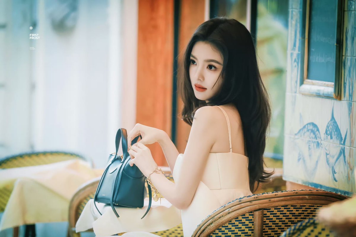 zhang ruonan files tweet media