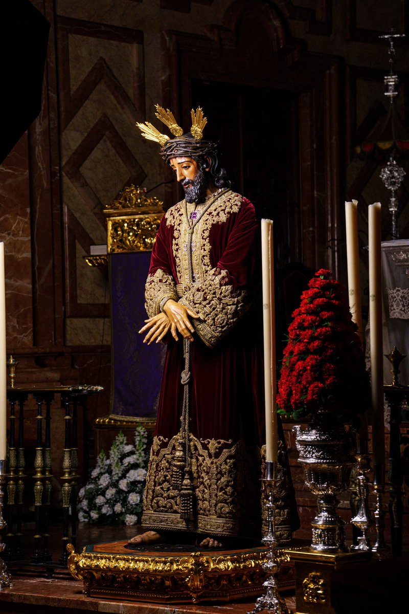 Hdad_Macarena's tweet photo. “Lloramos contigo nuestros pecados, y en Ti confiamos. Dueño de nuestras vidas y ejemplo de nuestra Esperanza”

🟣 Hermanos, el Señor de la Sentencia nos espera a todos en su devoto Besamanos, en la Basílica de Santa María de la Esperanza Macarena, hasta las 21:00 horas. 

📸 Toni Rodríguez 

#CuaresmaMacarena