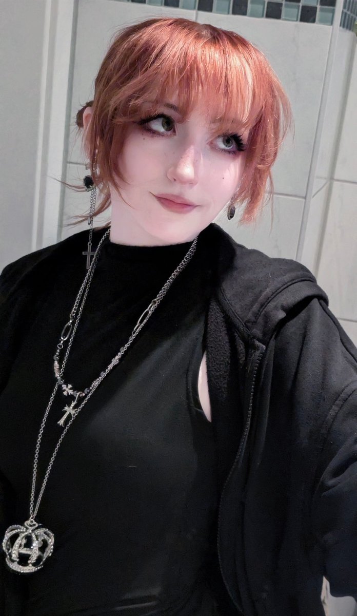 LoafQueen's tweet photo. Hehe orange hair🥕 https://t.co/4ZZgnv1NQA