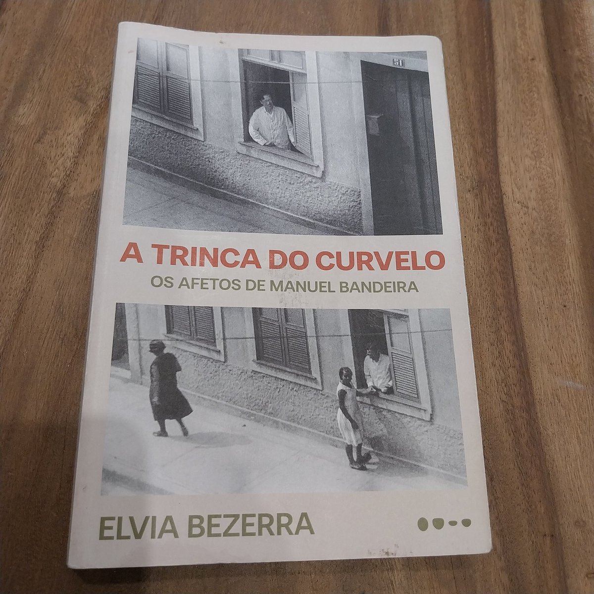 "A ilhaneza no trato, a hospitalidade, a generosidade, virtudes tão gabadas por estrangeiros que nos visitam, representam, com efeito, um traço definido do caráter brasileiro (...)"