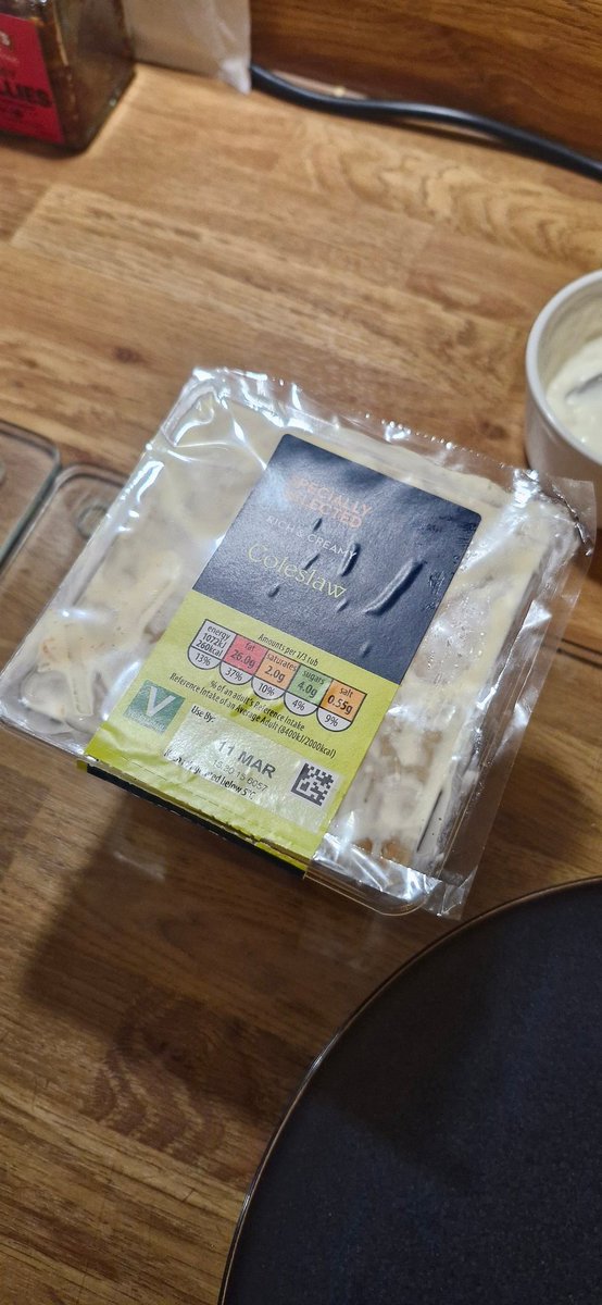 galloform's tweet photo. Hello @AldiUK 

Bought coleslaw yesterday to go with our pizza. The card seal was ok but upon removing the film, it had no resistance and didn't seem to be sealed on the two sides.

We didn't want to risk eating it. Would you kindly replace?

Thanks. https://t.co/Dw60DgTIV0